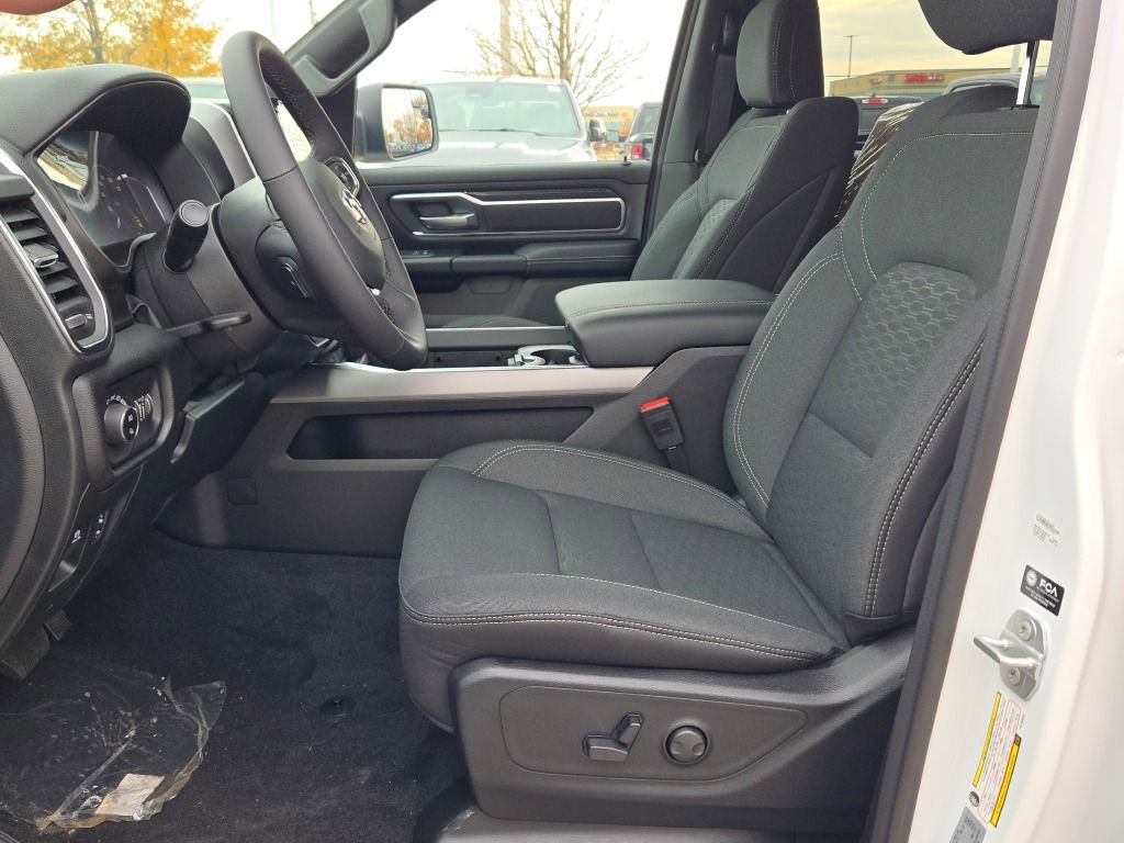 New 2026 RAM 1500 Big Horn AWD/4WD image 25