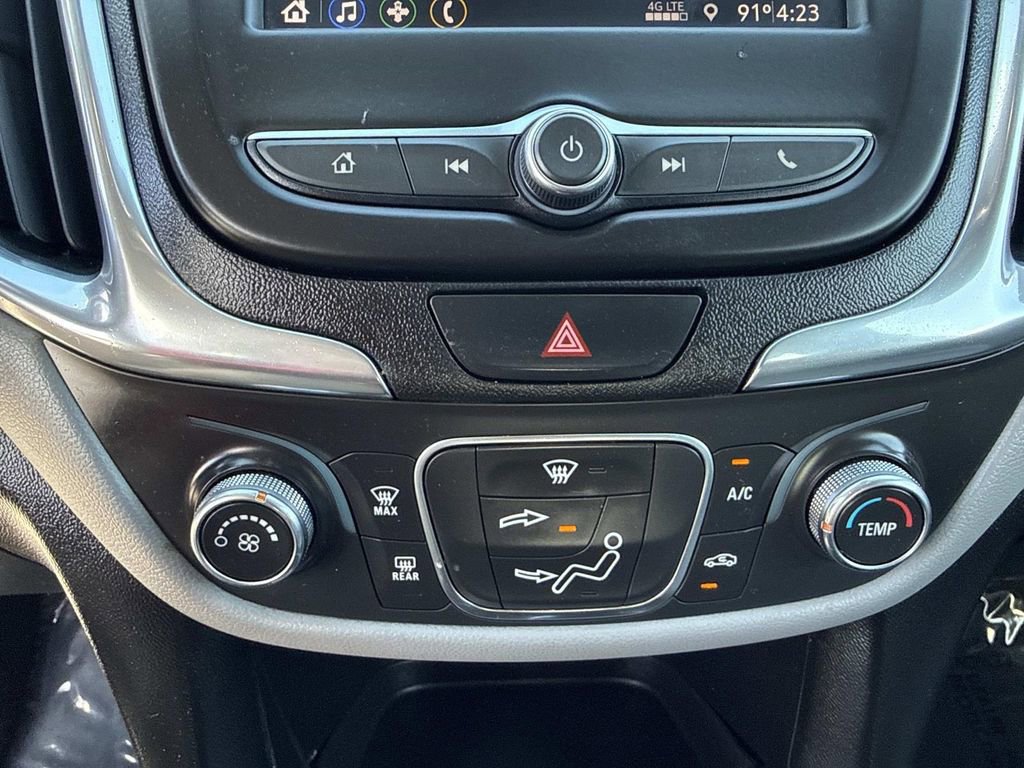 Used 2020 Chevrolet Equinox LS image 27