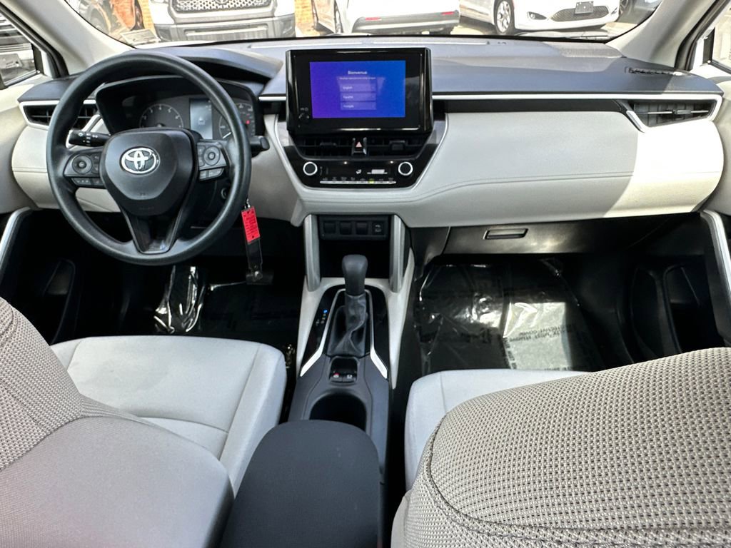 Used 2024 Toyota Corolla Cross L image 13