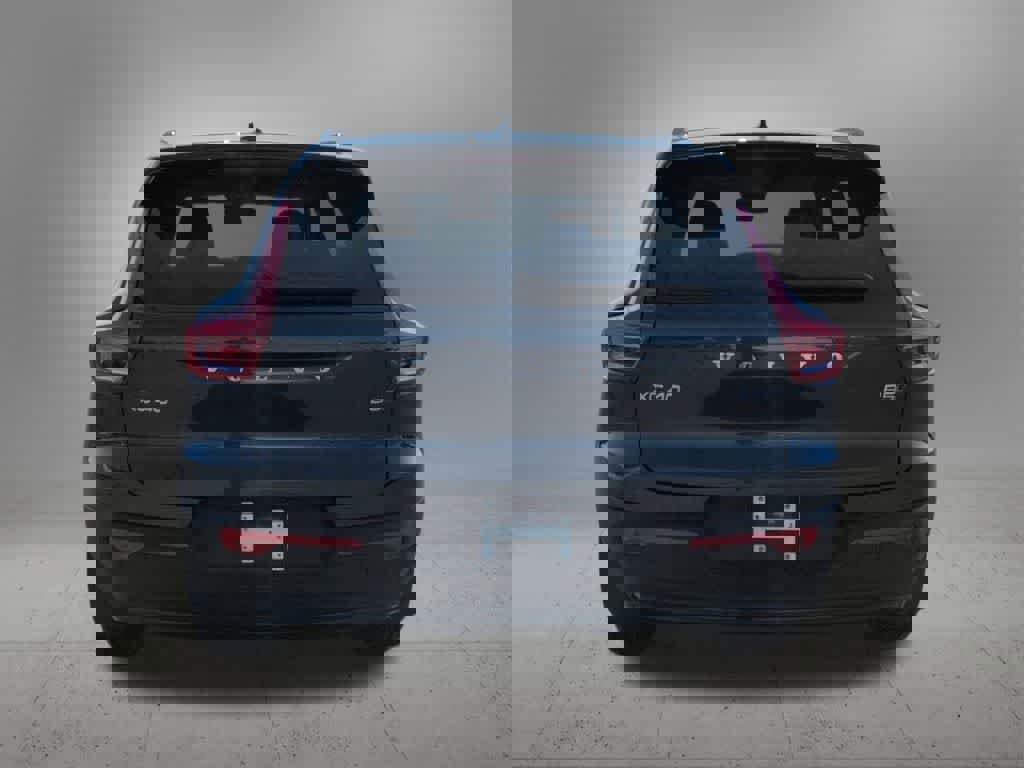 New 2026 Volvo XC40 B5 Ultra w/ Protection Package Premier image 5