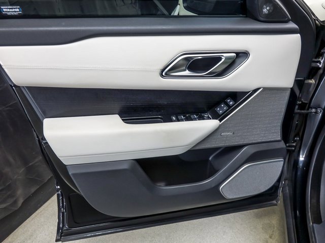 Used 2023 Land Rover Range Rover Velar HST image 25