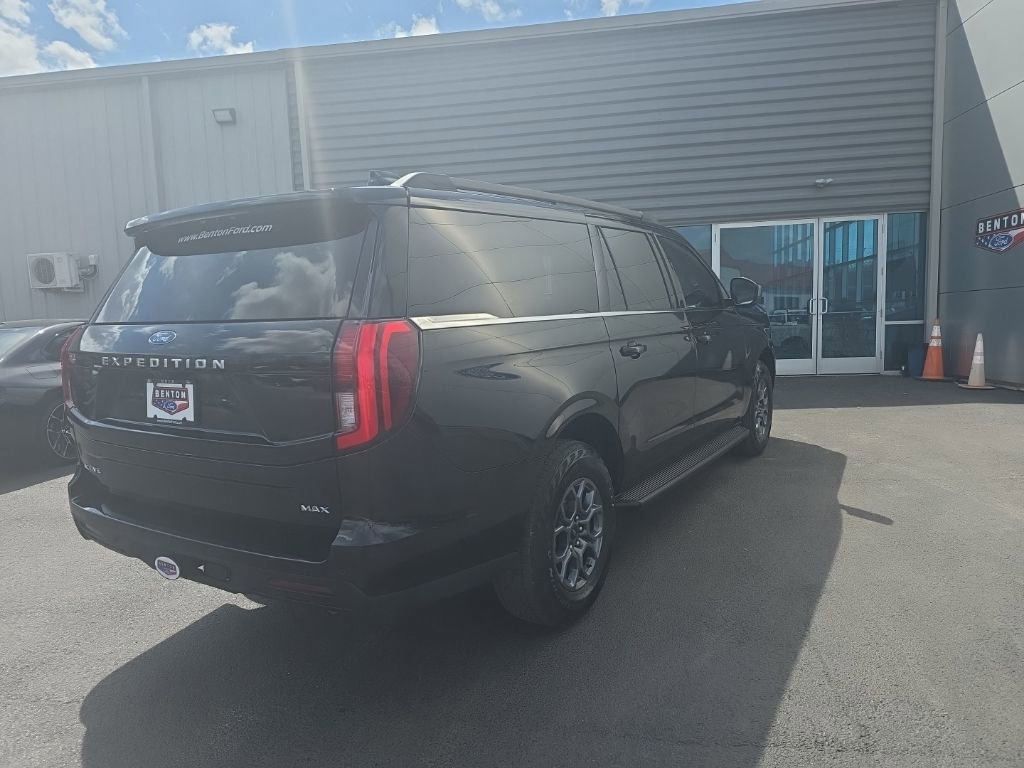 Used 2025 Ford Expedition Max Active image 7