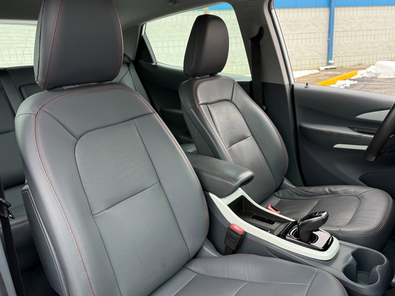 Used 2017 Chevrolet Bolt Premier w/ Driver Confidence II Package image 22