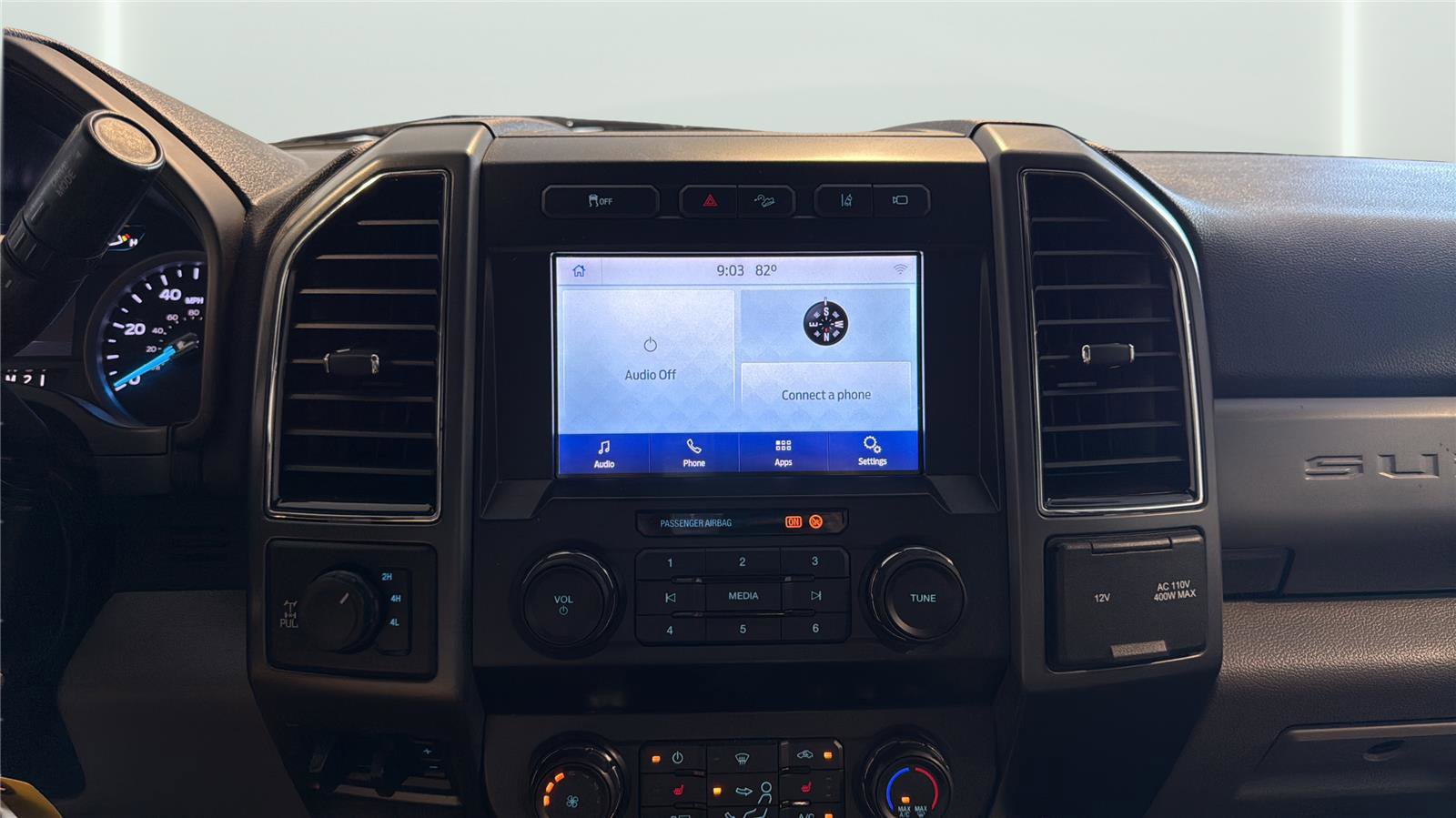 Used 2020 Ford F250 XLT w/ XLT Premium Package AWD/4WD image 18