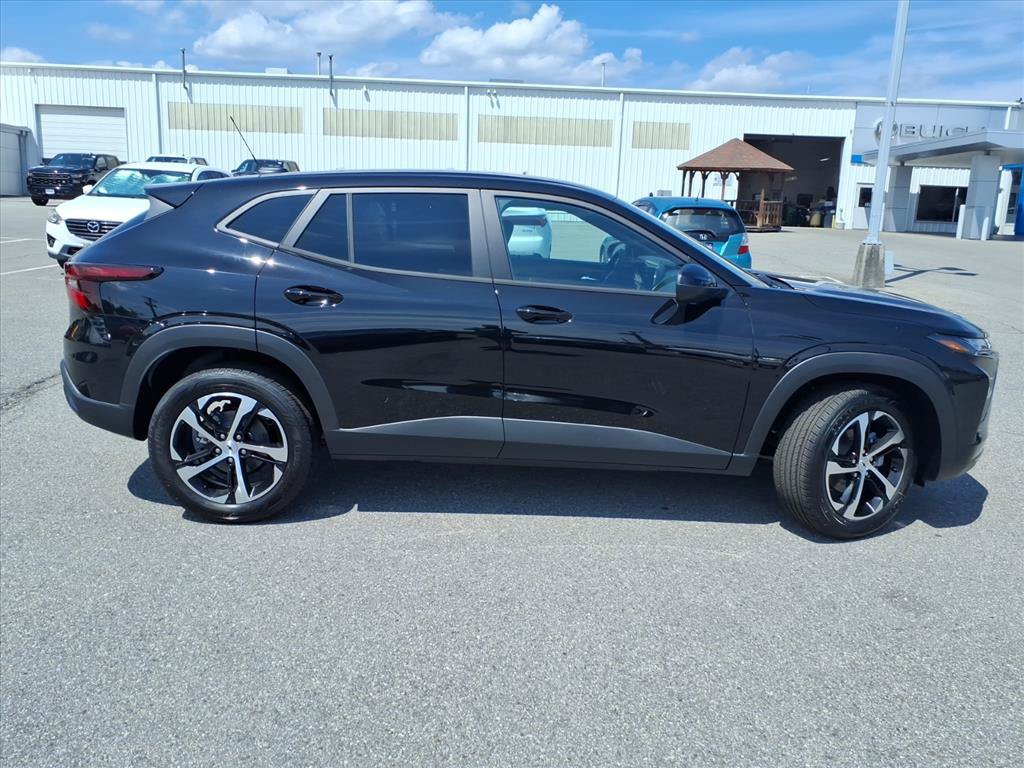 New 2026 Chevrolet Trax RS w/ Driver Confidence Package FWD image 3