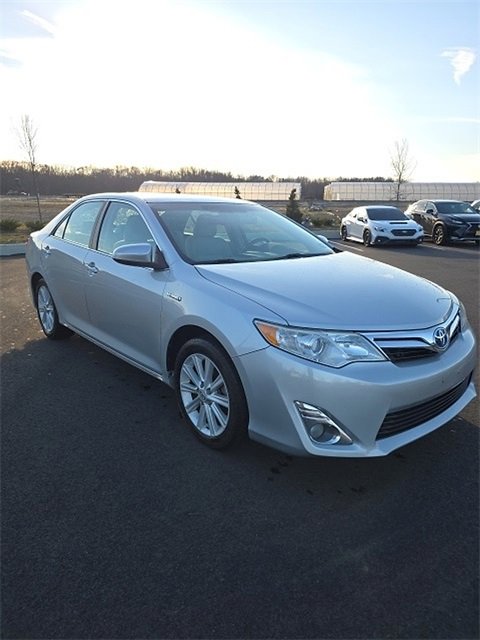 Used 2014 Toyota Camry Hybrid image 3