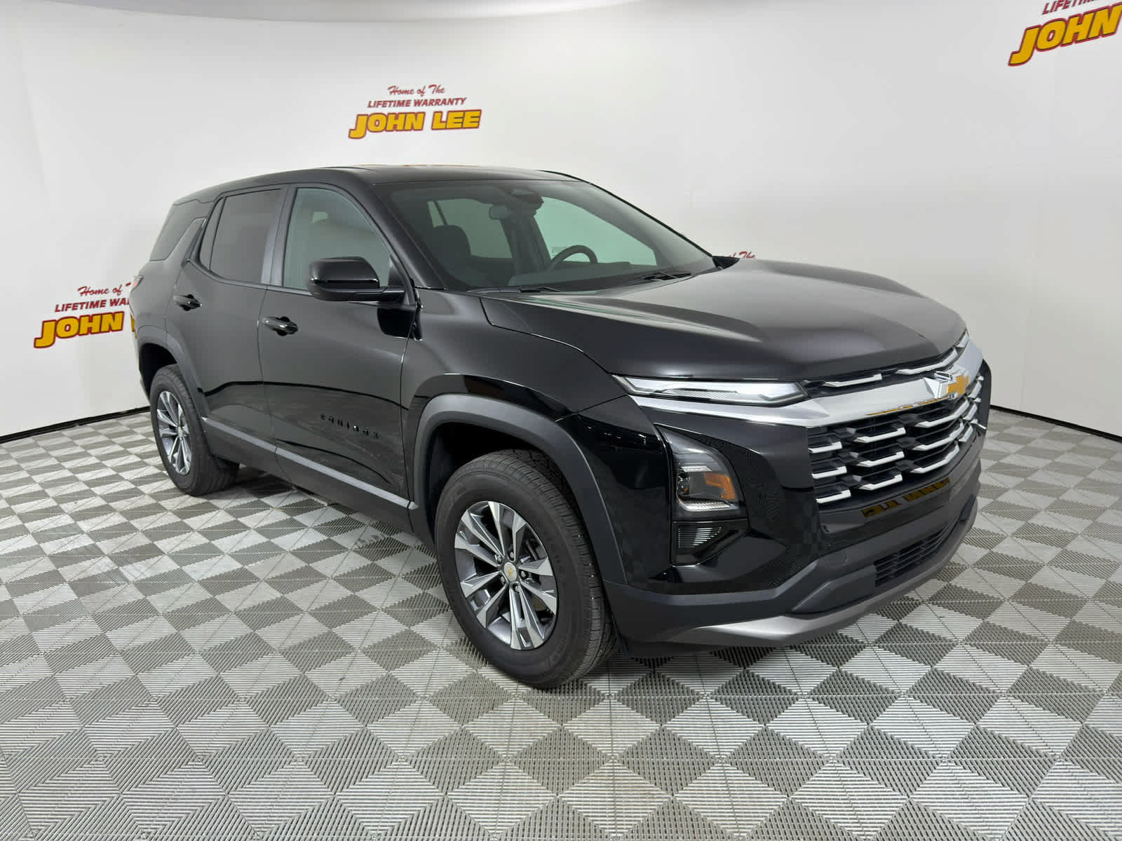 Used 2026 Chevrolet Equinox LT FWD image 8