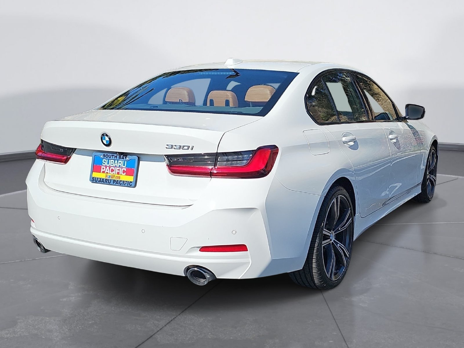Used 2023 BMW 330i Sedan w/ Driving Assistance Package RWD image 3