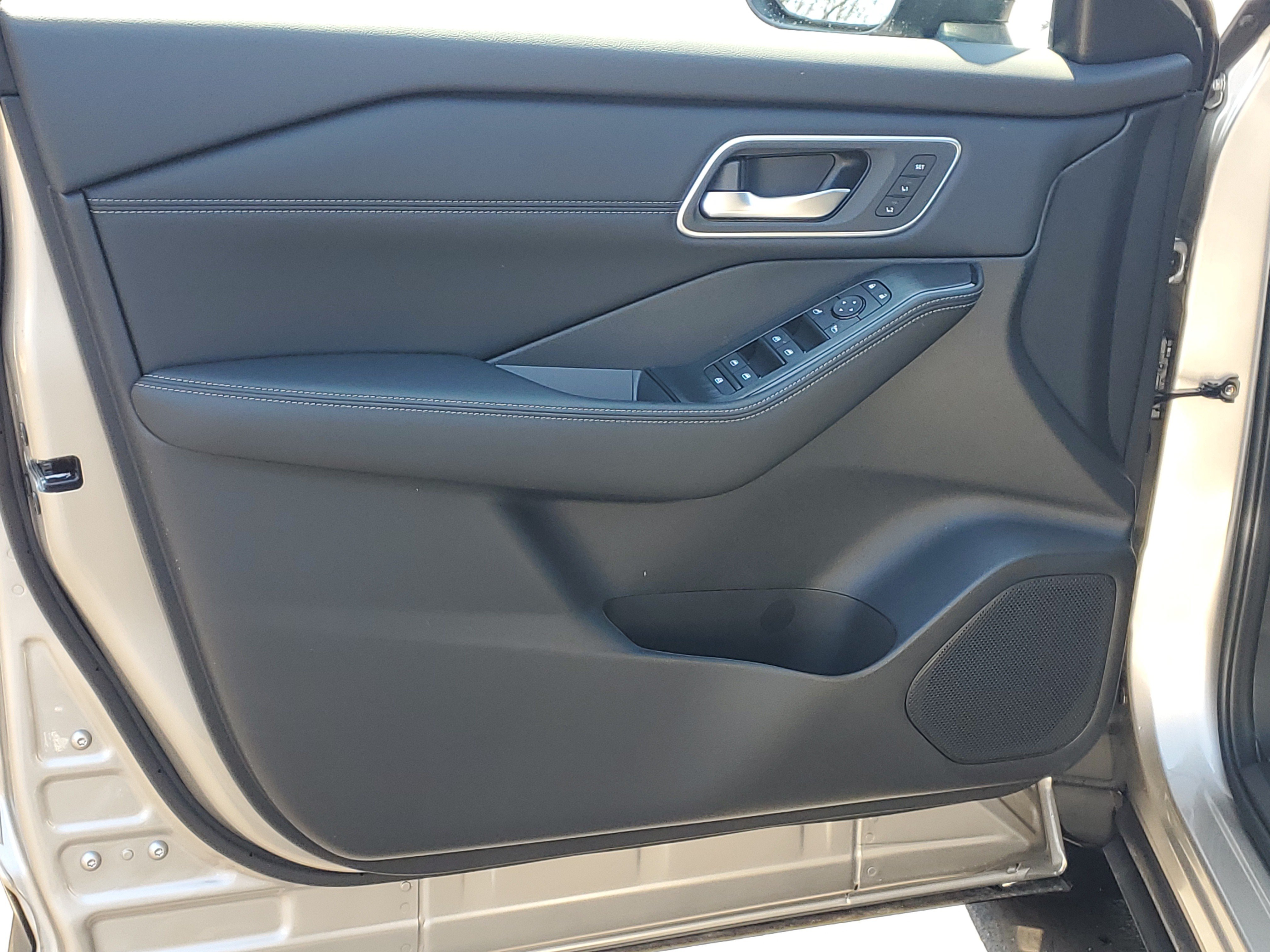 New 2026 Nissan Rogue Platinum AWD/4WD image 23
