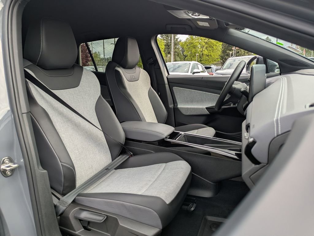 Certified 2023 Volkswagen ID.4 Pro image 31