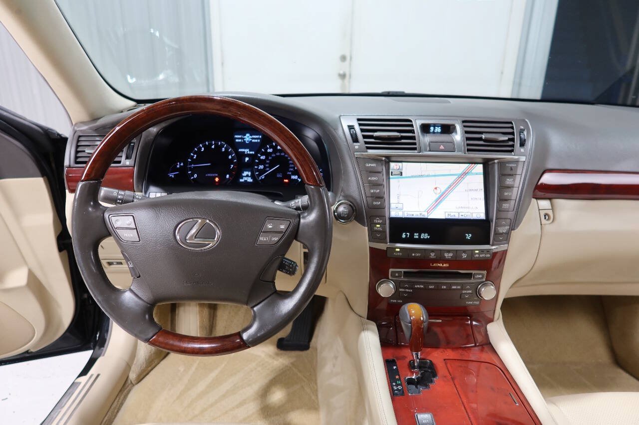 Used 2012 Lexus LS 460 w/ Comfort Pkg RWD image 20