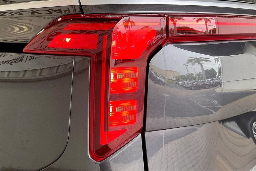 Used 2026 Kia Carnival FWD image 19