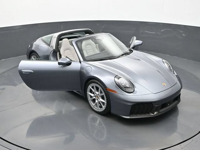 Certified 2026 Porsche 911 Targa 4 GTS AWD/4WD image 29