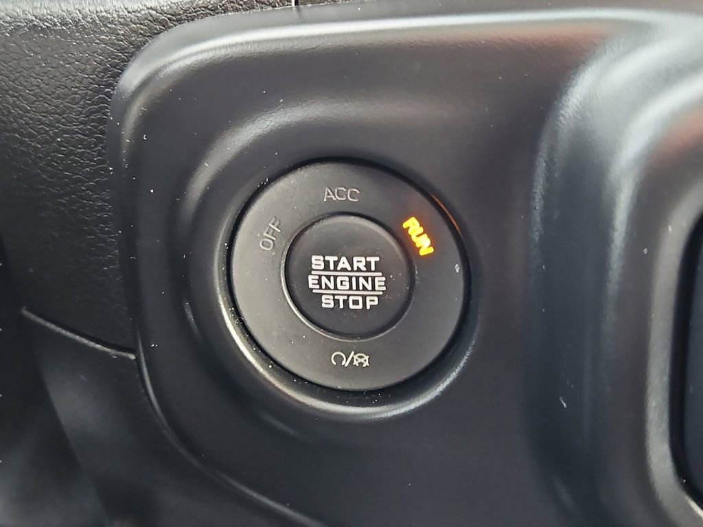 Used 2021 Jeep Gladiator Sport image 21