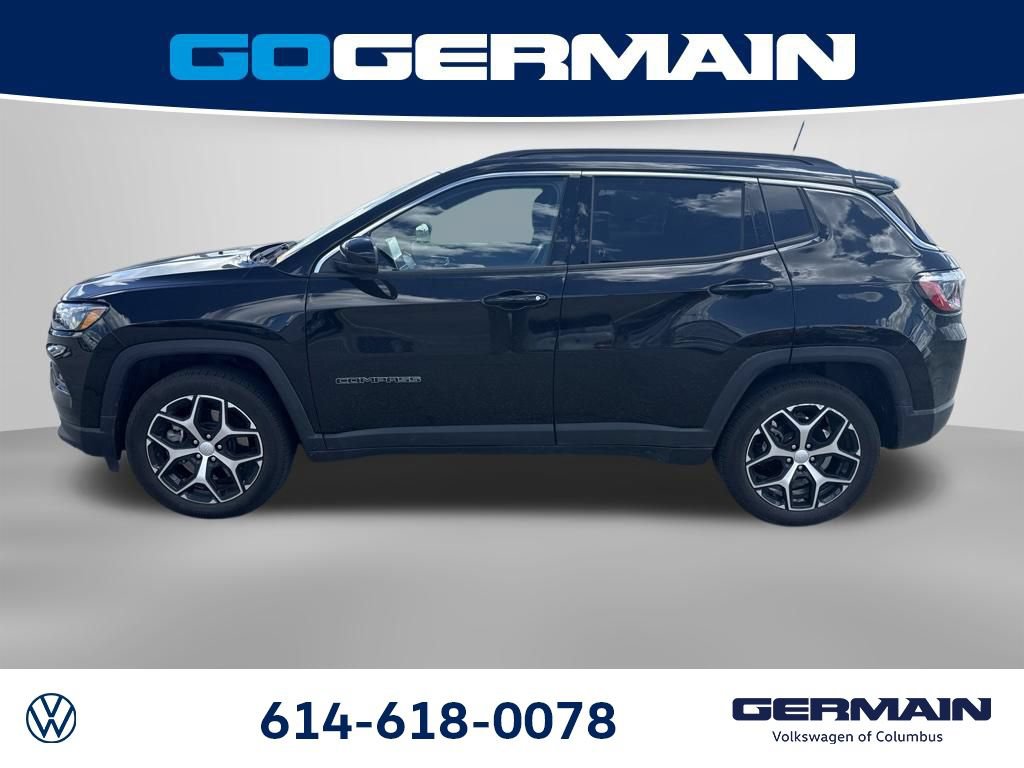 Used 2024 Jeep Compass Limited AWD/4WD image 3
