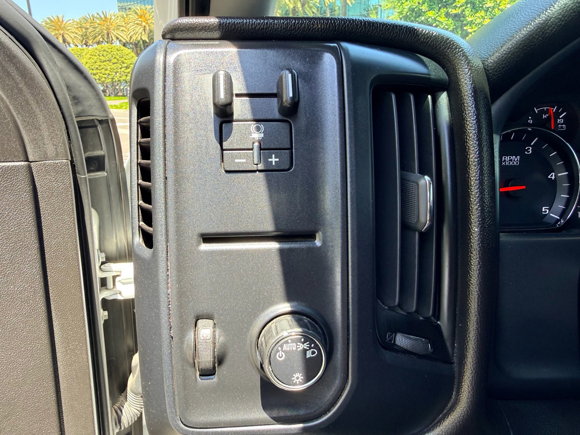 Used 2018 Chevrolet Silverado 3500 W/T RWD image 23