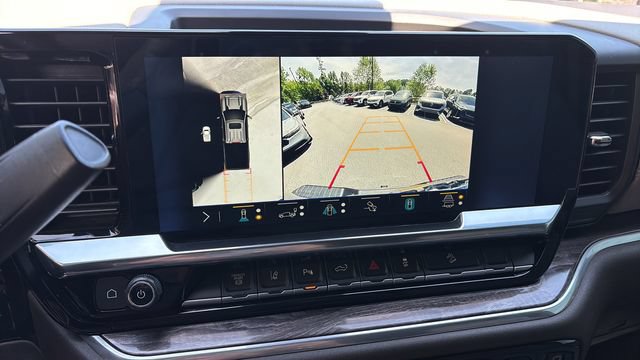 Used 2025 Chevrolet Silverado 2500 LTZ w/ LTZ Premium Package AWD/4WD image 27