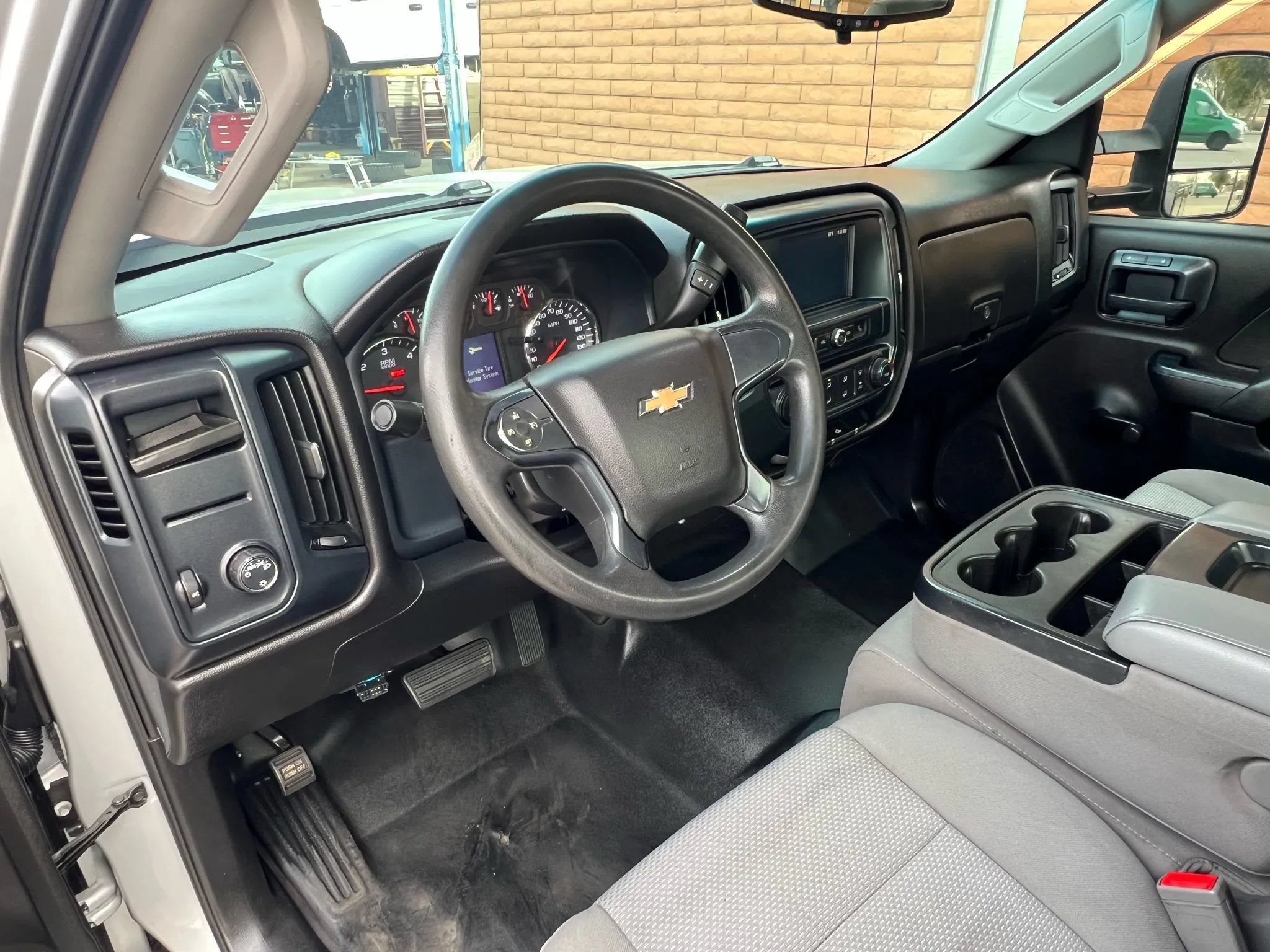 Used 2018 Chevrolet Silverado 2500 W/T RWD image 13