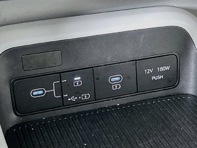 Used 2025 Hyundai Kona SEL AWD/4WD image 17