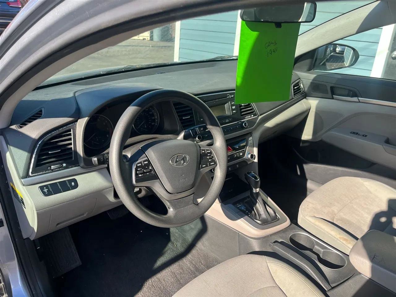 Used 2017 Hyundai Elantra SE image 10