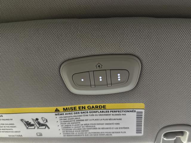 Used 2023 Chrysler Pacifica Limited w/ Uconnect Theater Family Group image 29