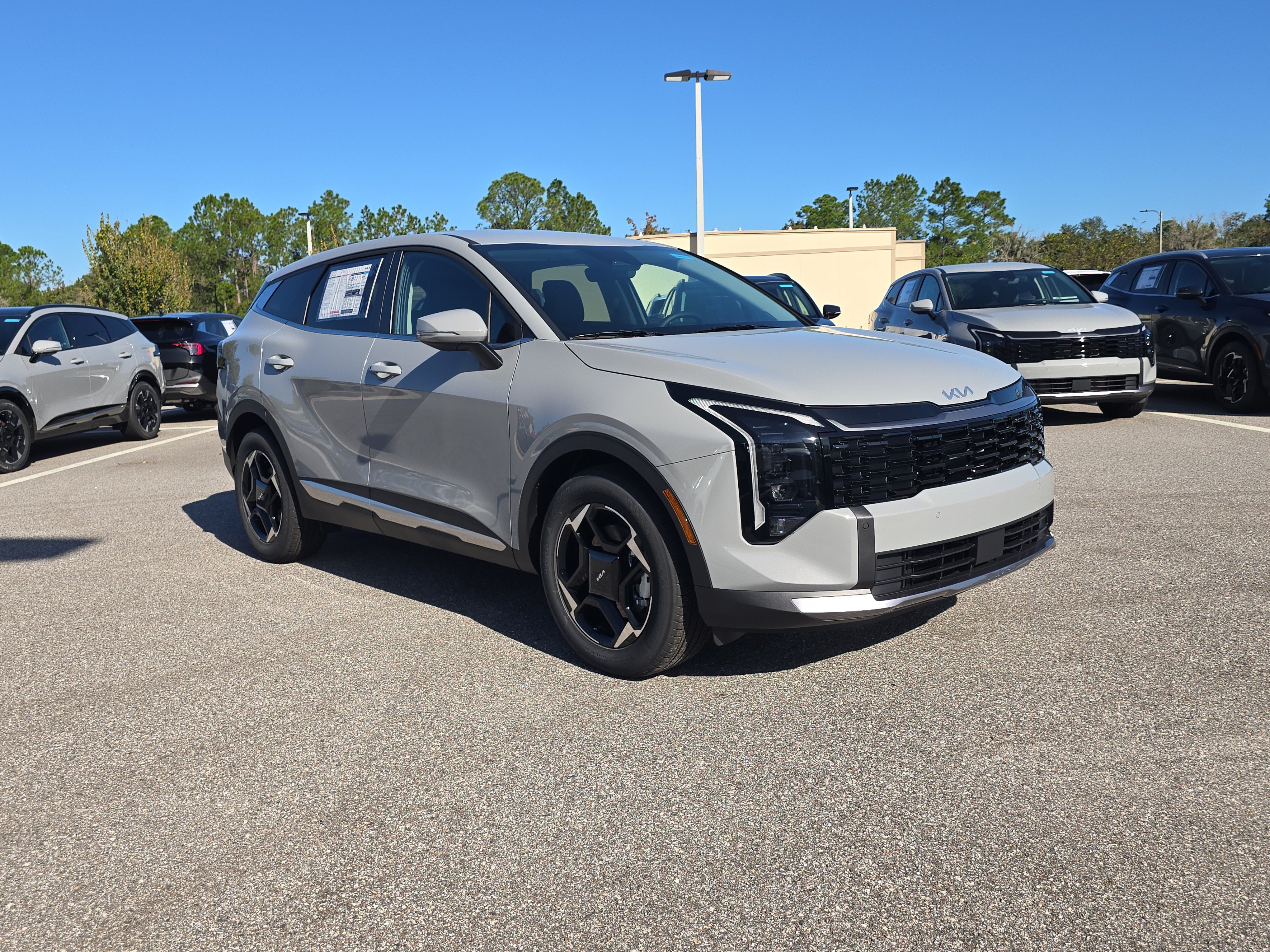 New 2027 Kia Sportage EX FWD image 2