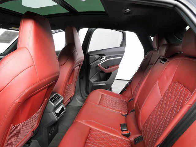 Used 2024 Audi SQ8 e-tron Premium Plus w/ Black Optic Package AWD/4WD image 24