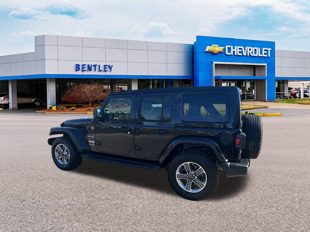 Used 2022 Jeep Wrangler Unlimited Sahara AWD/4WD image 3
