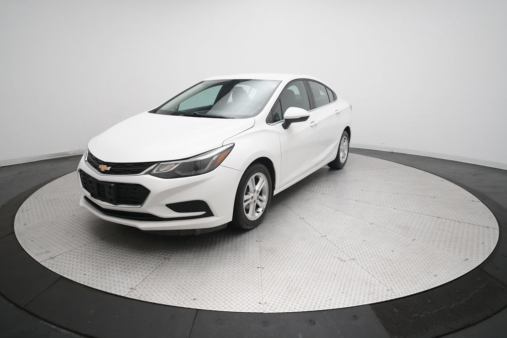 Used 2017 Chevrolet Cruze LT w/ Convenience Package FWD image 12
