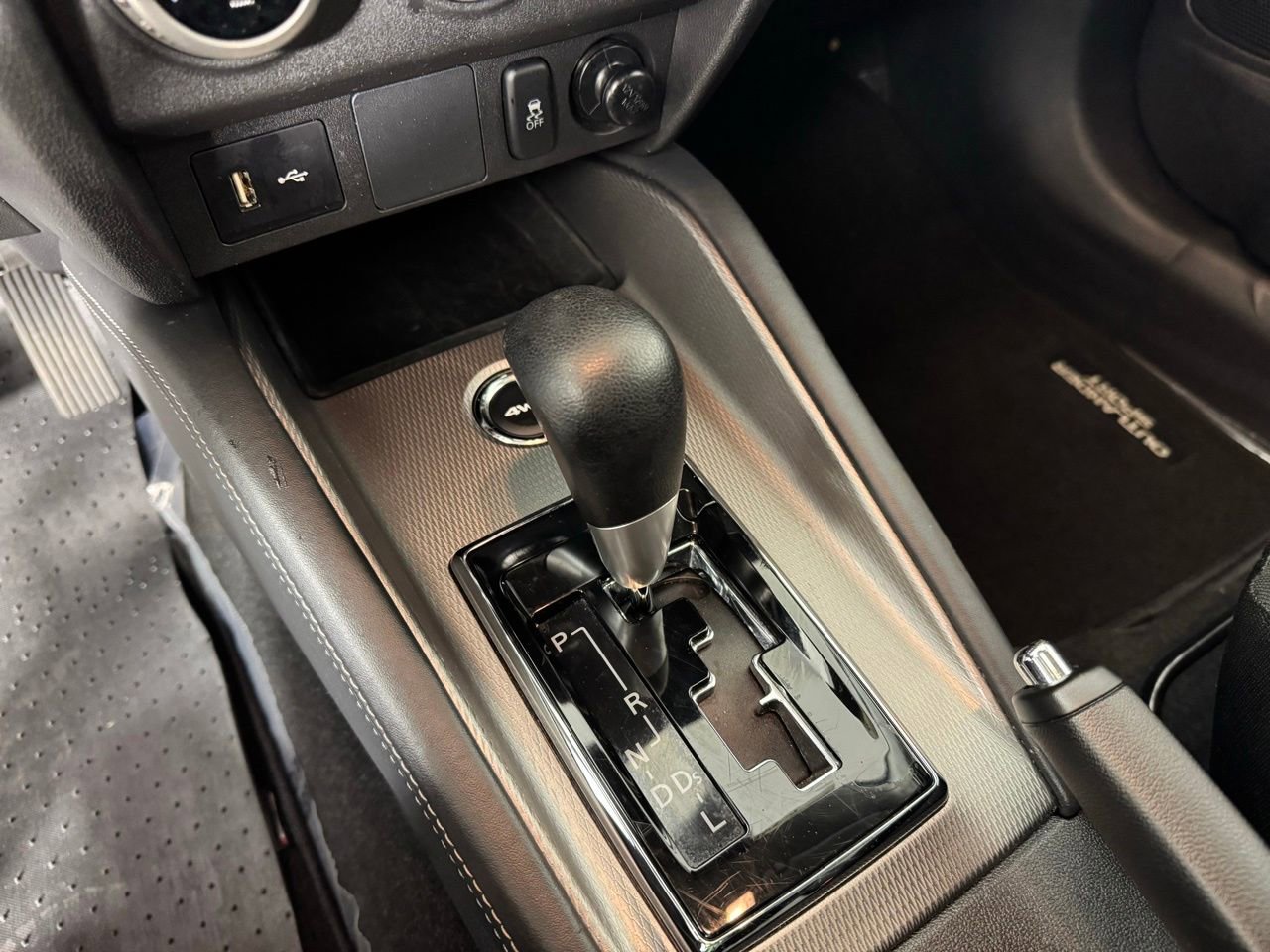 Used 2025 Mitsubishi Outlander Sport ES image 18