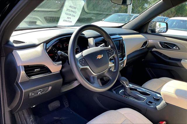 Used 2023 Chevrolet Traverse LS FWD image 14