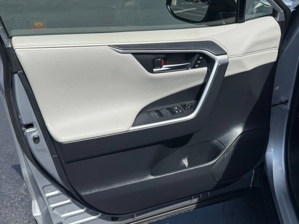 Certified 2019 Toyota RAV4 Limited w/ Cold Weather Package AWD/4WD image 14