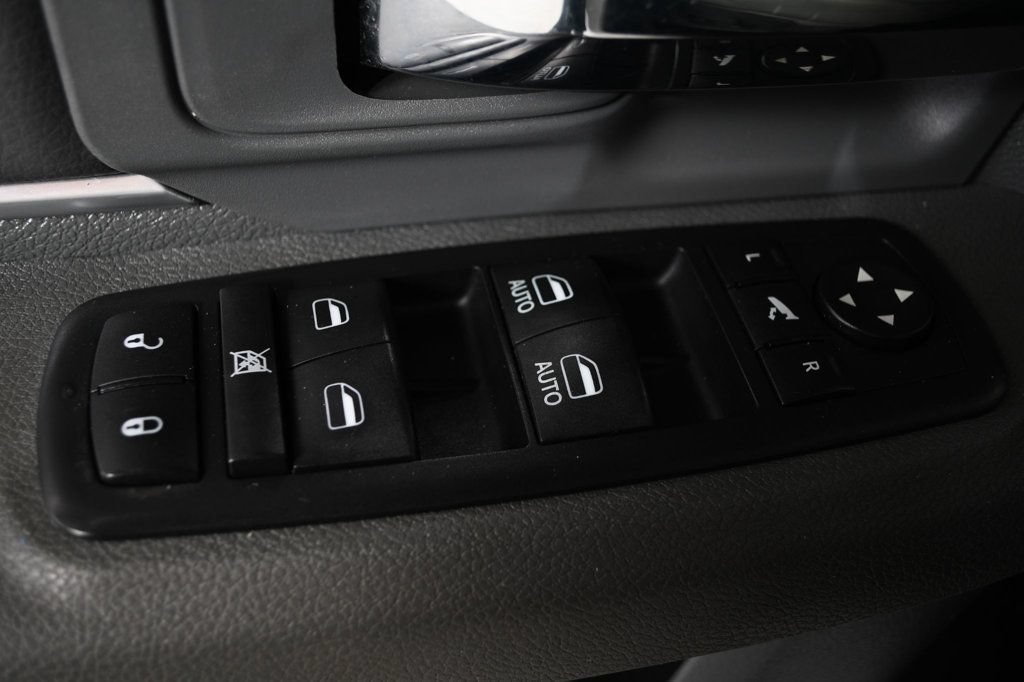 Used 2016 RAM 1500 Lone Star AWD/4WD image 17