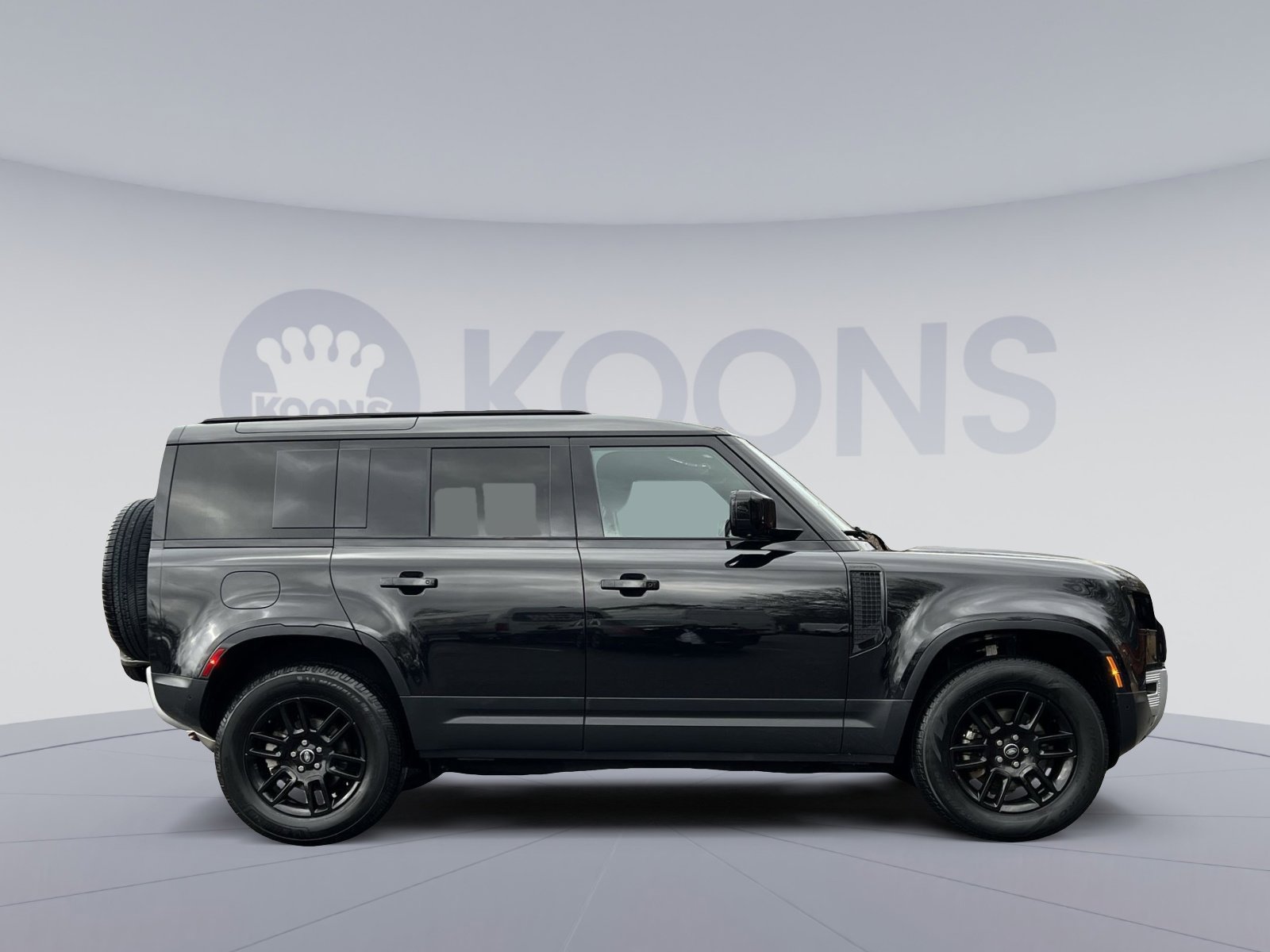 Used 2025 Land Rover Defender 110 S image 7