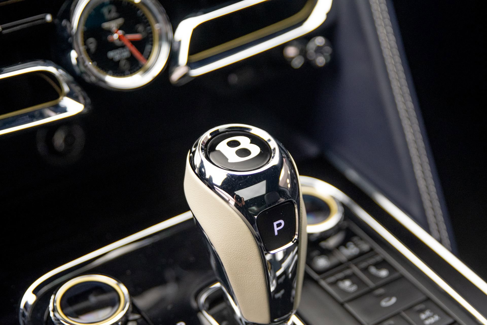 Used 2024 Bentley Flying Spur S V8 AWD/4WD image 21