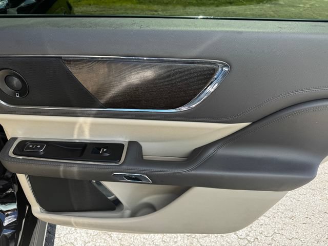 Used 2018 Lincoln Continental Reserve AWD/4WD image 15