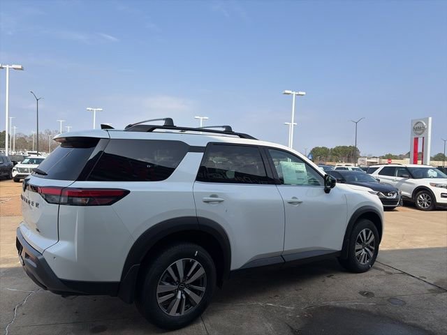 New 2026 Nissan Pathfinder SL image 4