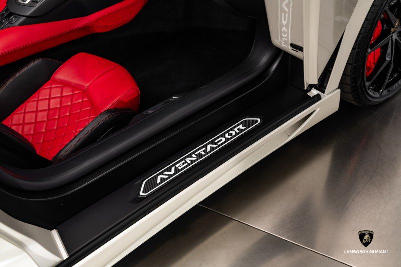 Used 2016 Lamborghini Aventador LP 700-4 image 61