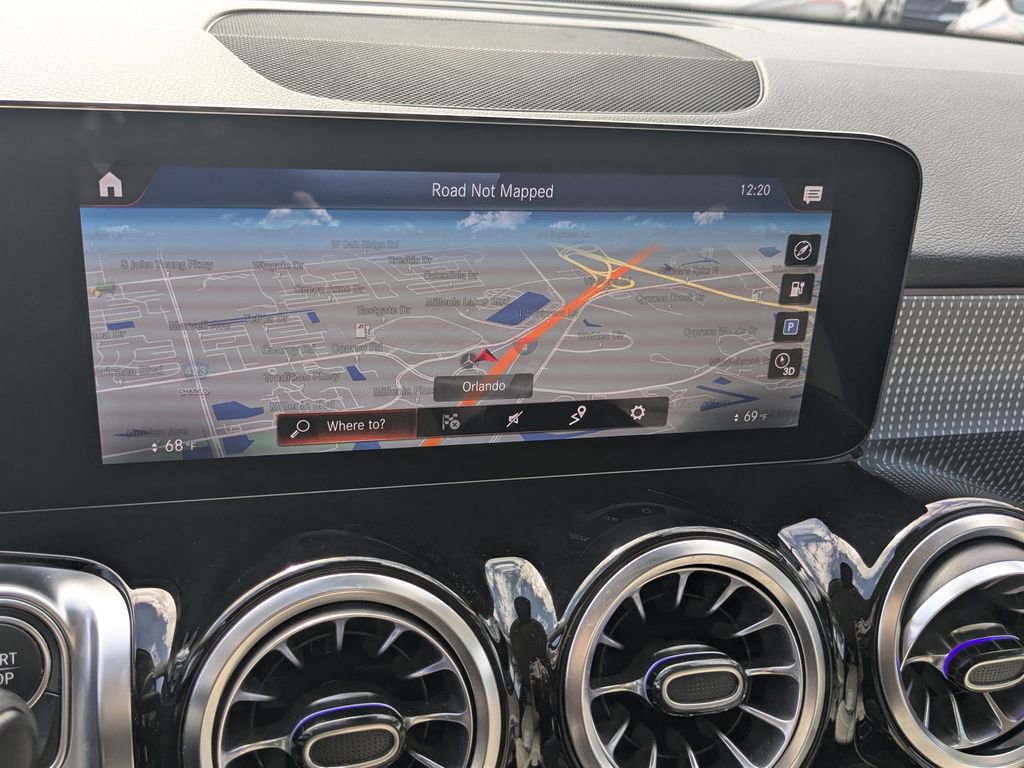 Certified 2023 Mercedes-Benz EQB 250+ w/ Exclusive Package image 8