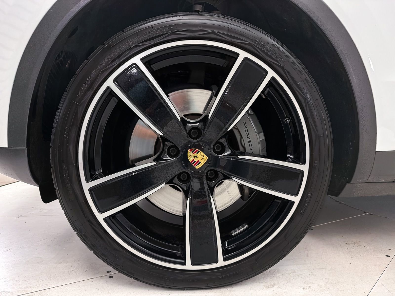 Used 2019 Porsche Cayenne S AWD/4WD image 17