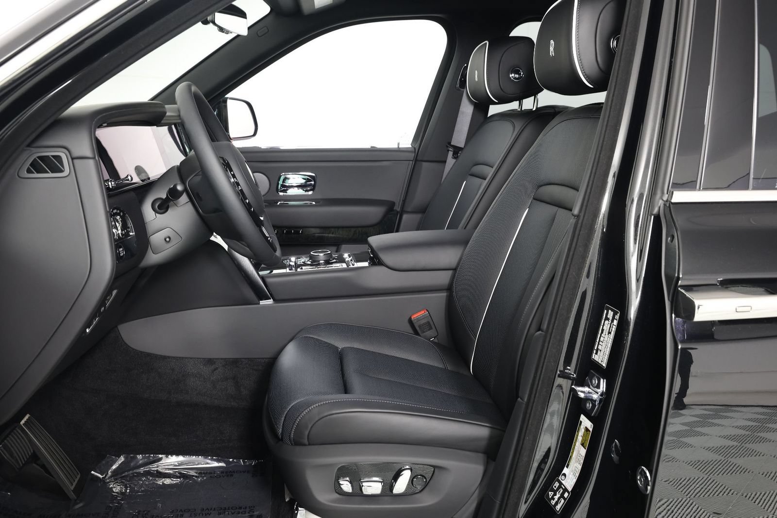 New 2026 Rolls-Royce Cullinan AWD/4WD image 5