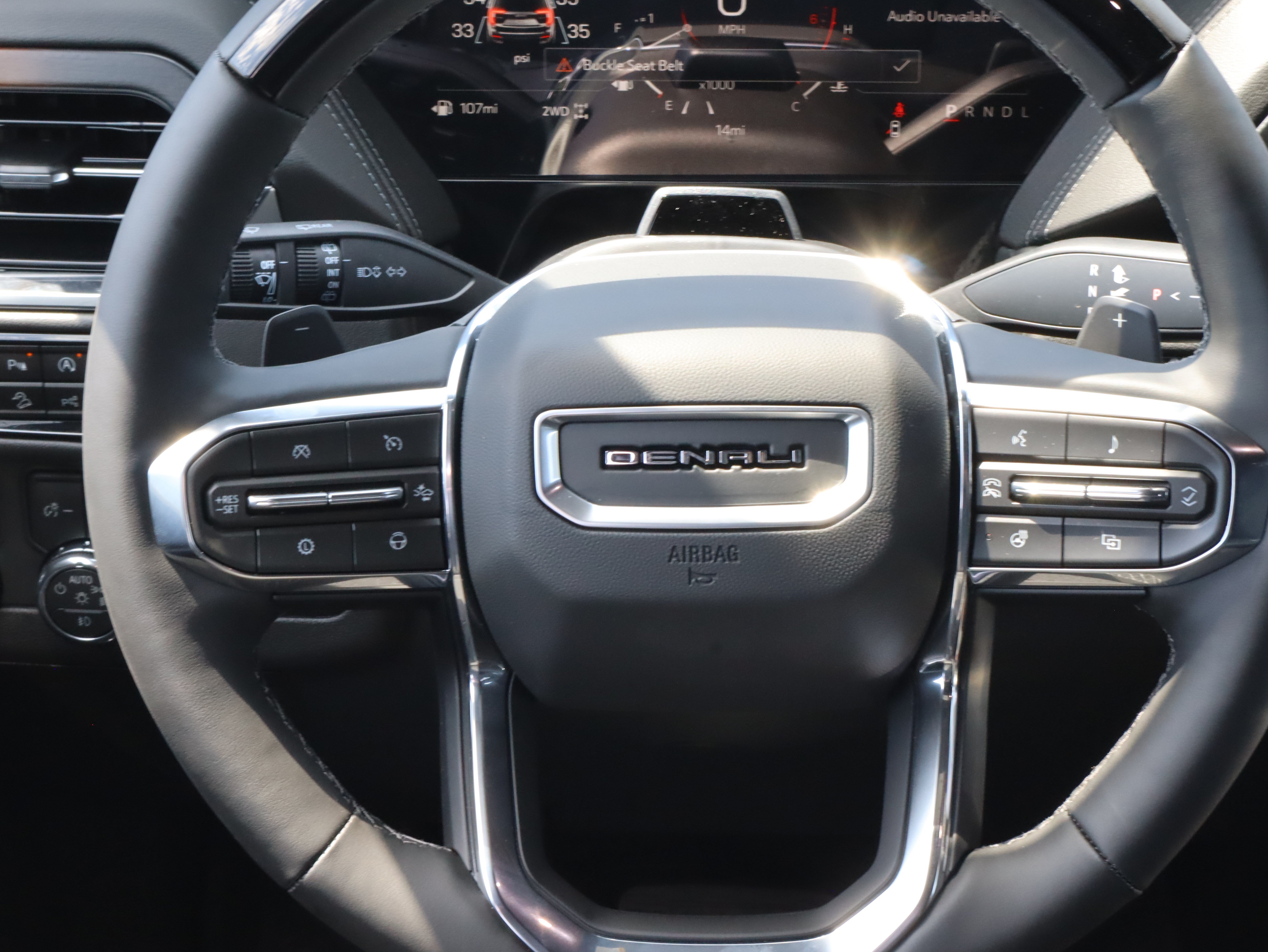 New 2026 GMC Yukon Denali w/ Denali Reserve Package AWD/4WD image 14