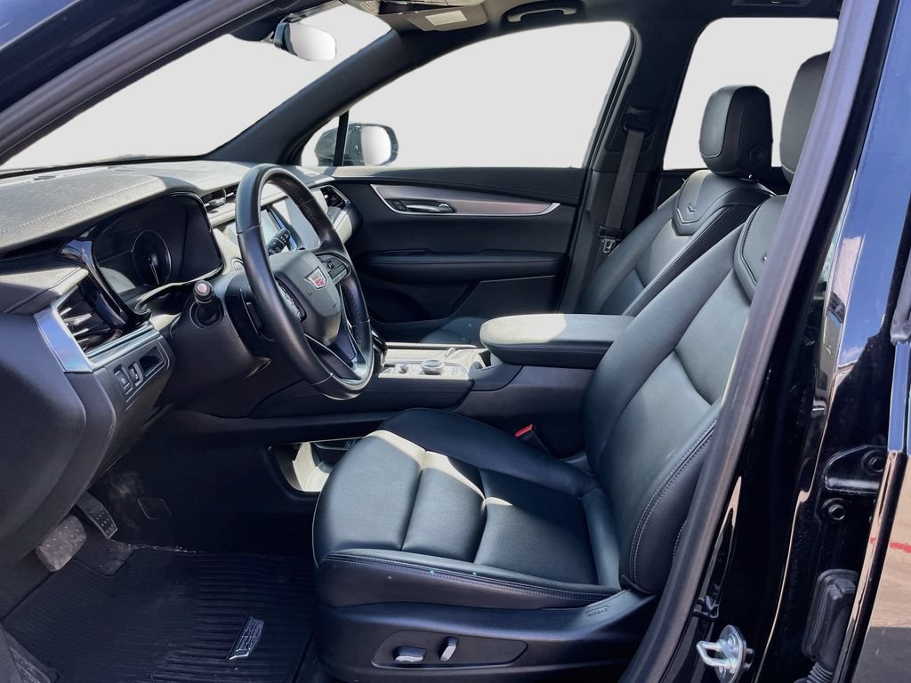 Used 2025 Cadillac XT6 Luxury FWD image 22