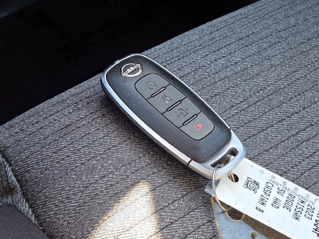 Certified 2023 Nissan Rogue SV AWD/4WD image 34