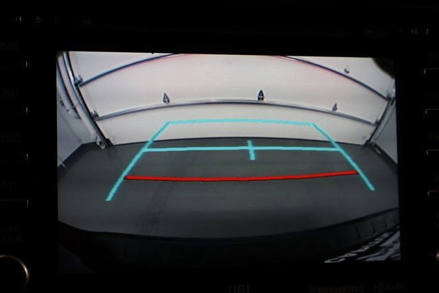 Used 2019 Toyota Sienna SE image 24