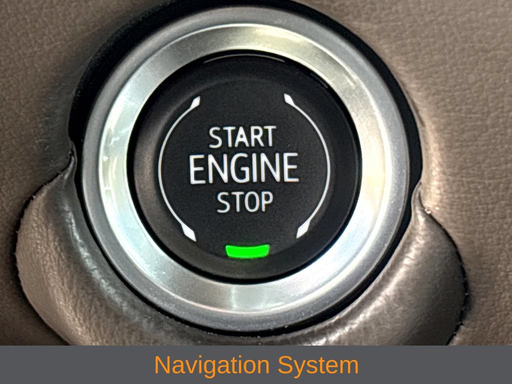 Used 2025 Chevrolet Suburban LT RWD image 5