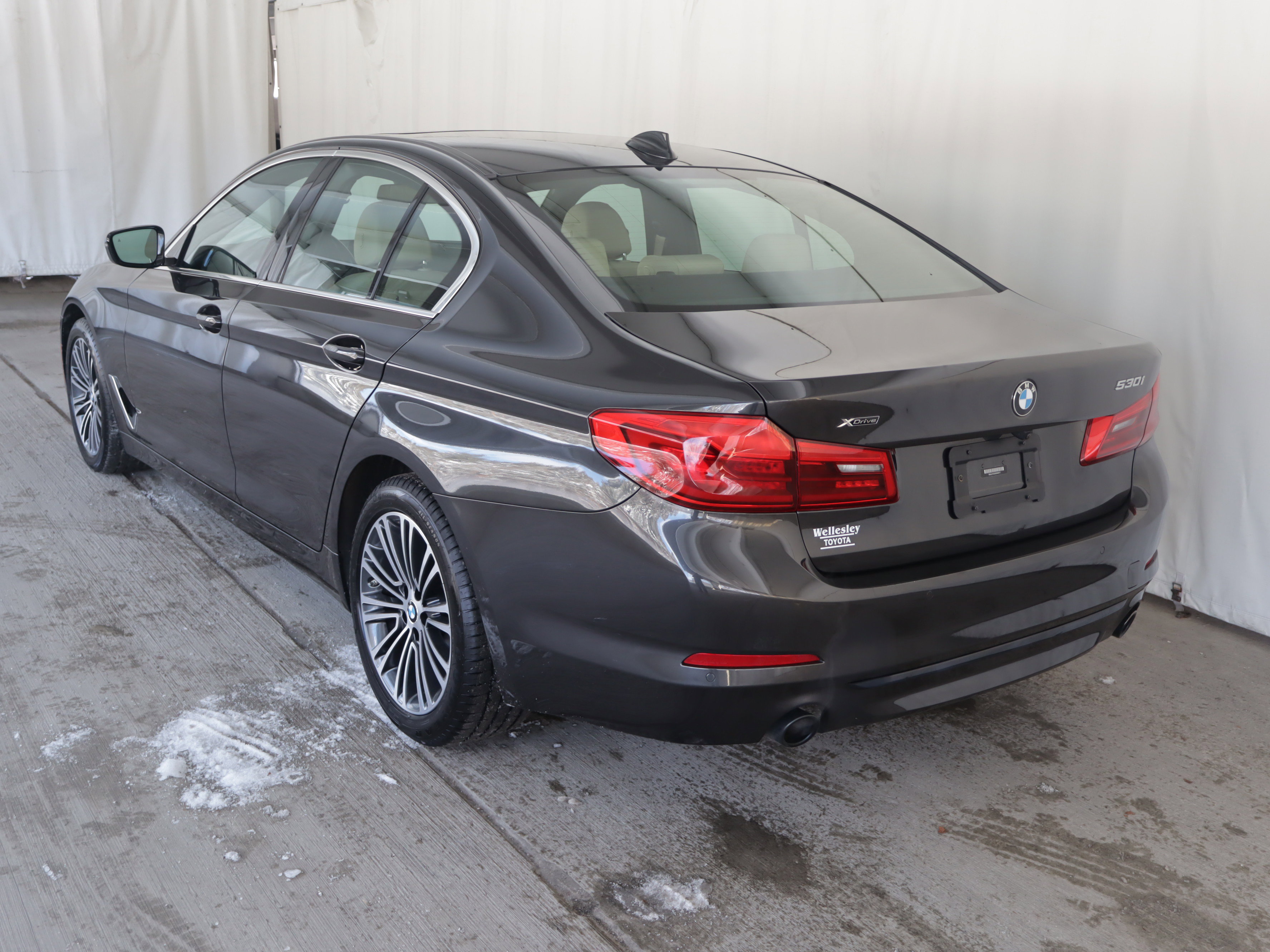 Used 2019 BMW 530i xDrive w/ Convenience Package image 28