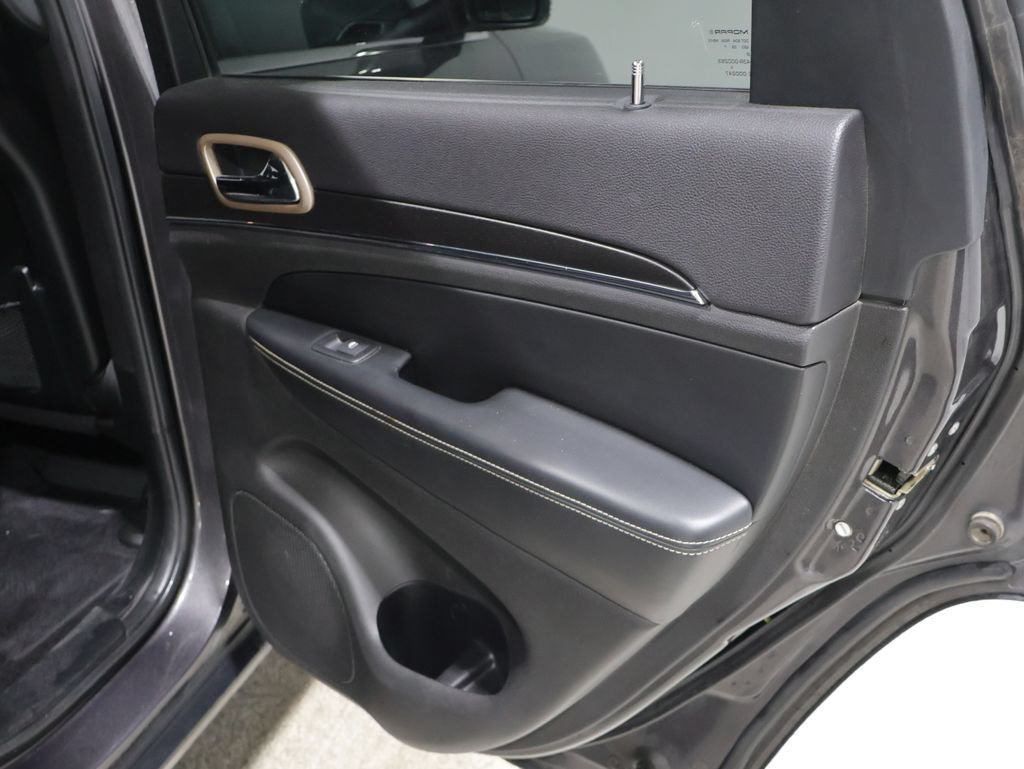 Used 2017 Jeep Grand Cherokee Limited AWD/4WD image 22