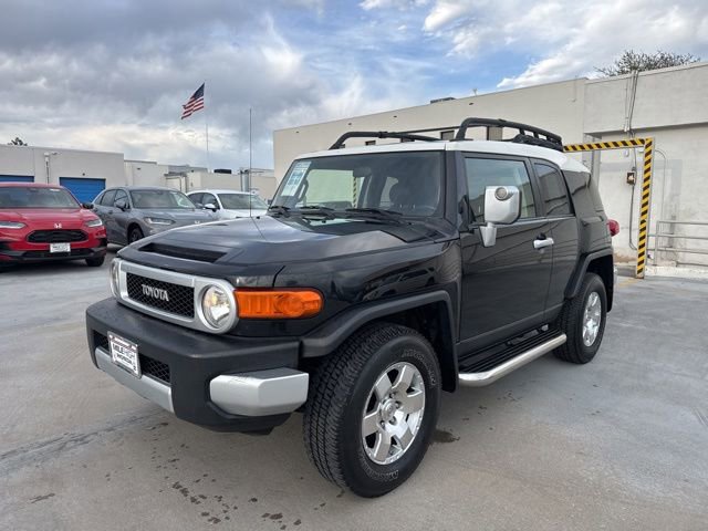 Used 2008 Toyota FJ Cruiser 4WD image 2