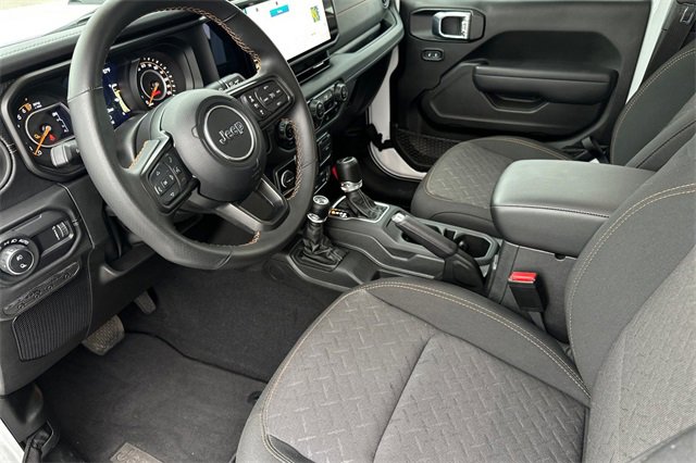 Certified 2024 Jeep Gladiator Mojave image 2